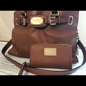 Michael Kors tote with wallet